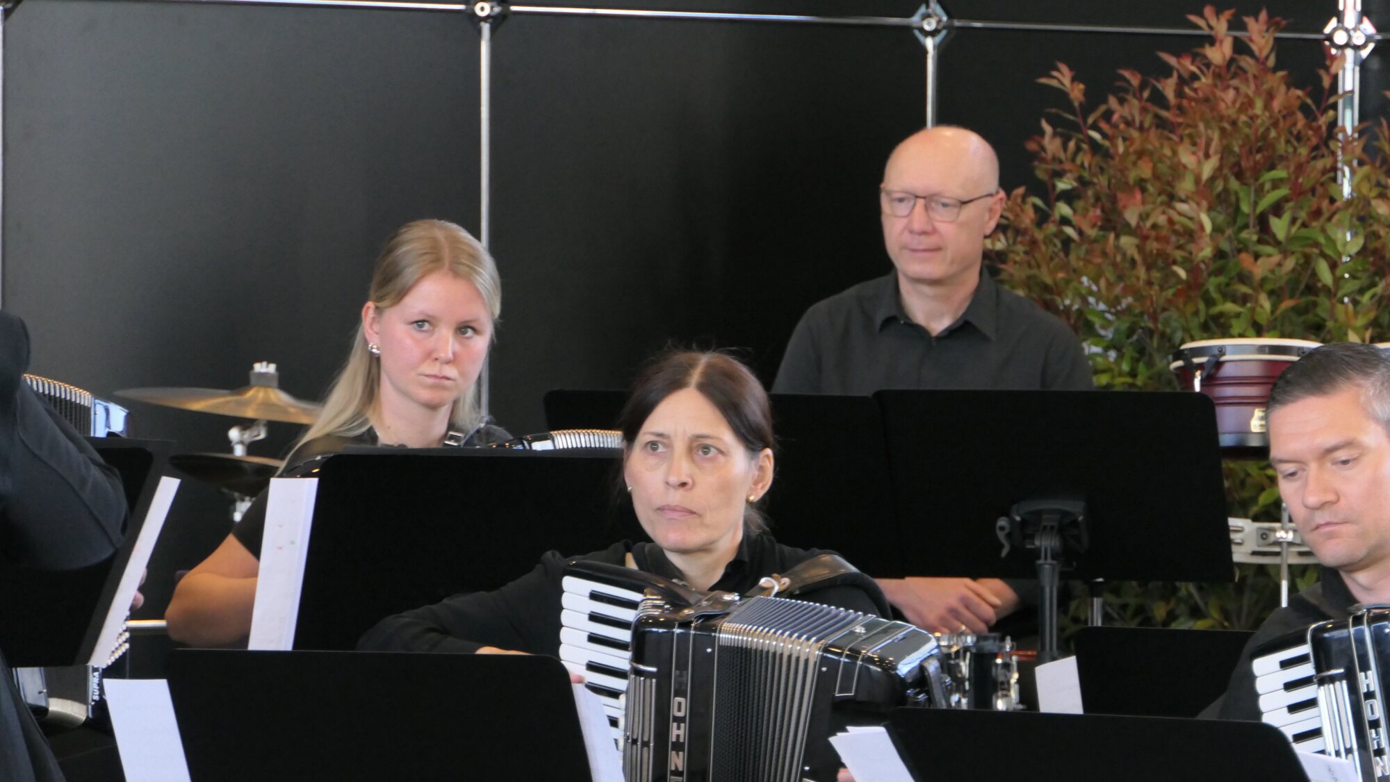 Orchester mit Stefan am Schlagzeug